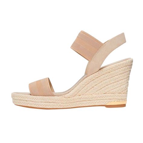 13 Raffia Platform Shoes That Look Cool All Year Round - Features
