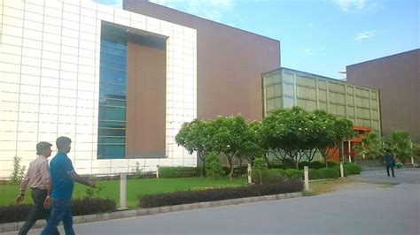 MagicBricks Office Photos | Glassdoor