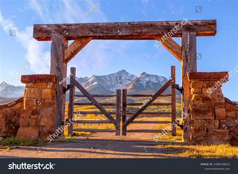 Ranch Gate Entrance Designs