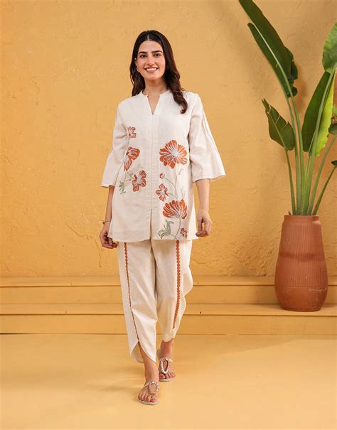 BERLIN OFF-WHITE EMBROIDERED CO-ORD SET – Studio Misri