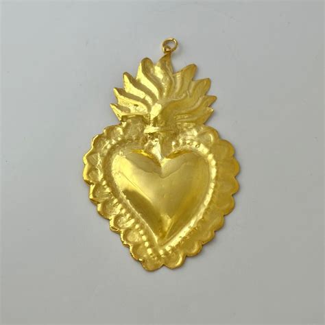 SACRED HEART PENDANT GOLD - Tradition Now