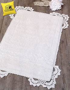 tappeti shabby chic tappeto bagno shabby chic in colore bianco con angoli tappeti shabby chic tappeto bagno shabby chic in colore bianco con angoli