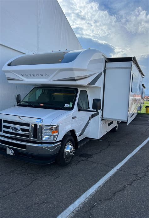 2023 Tampa RV SuperShow | Life in The RV