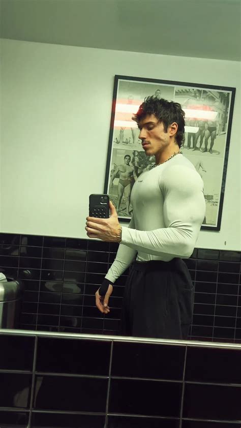 런지 호달달당 .. #workout | moon_nyang_ 🌝 (@moon_nyang_92)