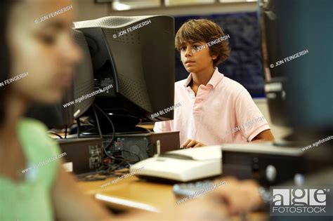 Boy Using Computer 的图像结果