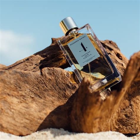 Rosendo Mateu N° 4 – Perfume Network India