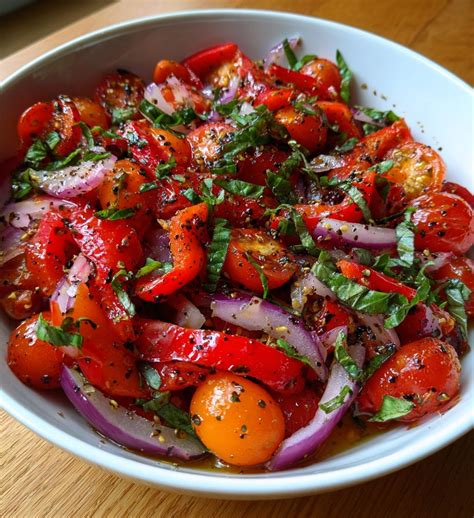 Roasted Red Pepper Salad: 7 Vibrant Flavors to Savor