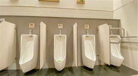 Restroom 的图像结果