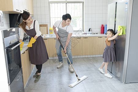家庭打扫卫生图片_家庭打扫卫生素材_家庭打扫卫生高清图片_摄图网图片下载