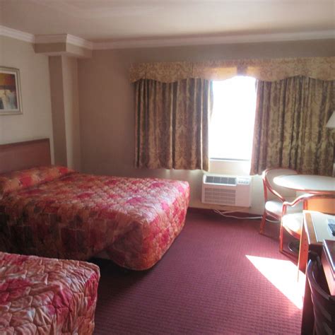 METRO PLAZA HOTEL - Prices & Reviews (Los Angeles, CA)