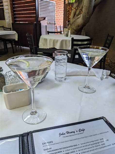 John Henry's Cafe - Palm Springs