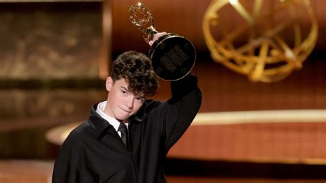 Emmy Awards 2025, tutti i vincitori: trionfano Adolescence, The Pitt e ...