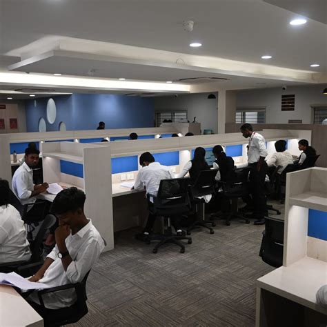 Library | Resources & Facilities | VMLS