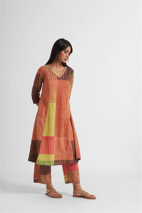 Haniya Embroidered Co-Ord Set – House of Ayuda