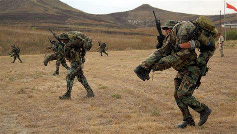 10 Officers Singled Out in US Navy Report on SEALs Training Death