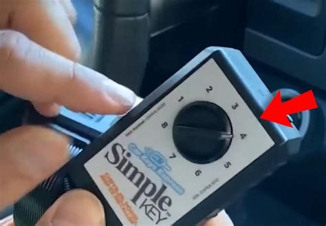 How to Program a New Ram Key FOB 的图像结果