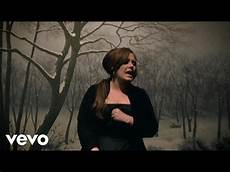 testo adele rolling in the adele hometown testo adele rolling in the adele hometown