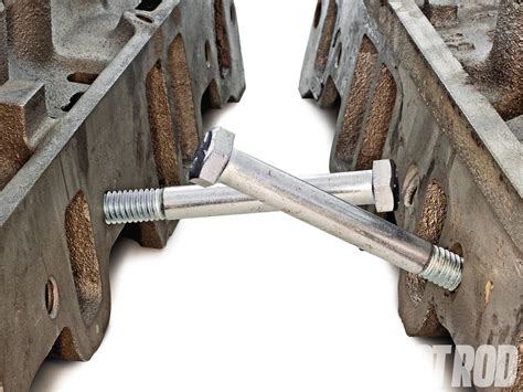 350 Chevy TBI Heads on a Carbureted Short-Block - Hot Rod Magazine