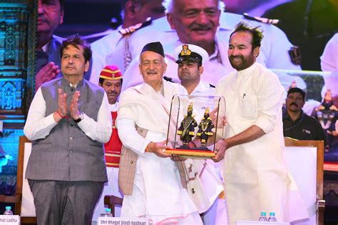 Press Release:Press Information Bureau