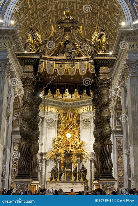 Saint Peter`s Baldachin editorial stock image. Image of baroque - 87735484