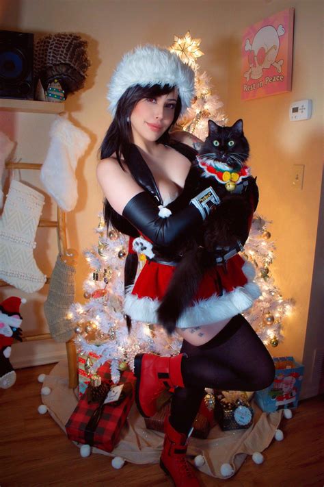 Christmas Tifa cosplay from Final Fantasy VII by Felicia Vox : r/Cosplayart