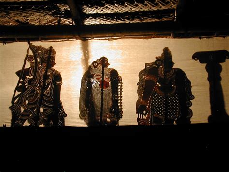 World Largest puppet festival in temples - TholpavakoothuTholpavakoothu