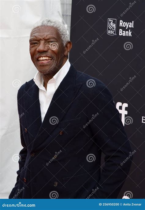 Vondie Curtis Hall on the Red Carpet for Raymond & Ray Film Premiere at ...