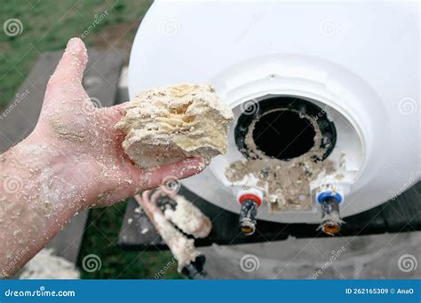 How To Remove Hard Water Stains From Water Heater at Brianna Gellatly blog