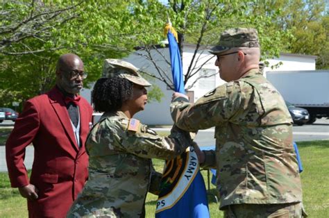 Fort Belvoir contracting office welcomes new commander | Article | The ...