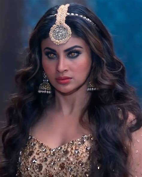 Mouni Roy as Junoon in Brahmastra Part One Shiva gives major Naagin ...