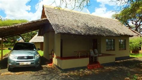 SEVERIN KITANI BANDAS (Tsavo) - Lodge Reviews & Photos - Tripadvisor