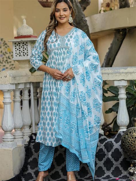Aliya Cut Printed Kurta, Pyjama & Dupatta Set – Bairaj