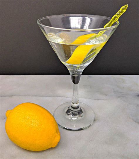 Vesper Martini - The Kitchen Magpie