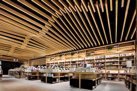 Bookstore Storefront Design 的图像结果