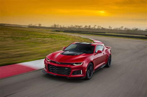 2017 Chevrolet Camaro ZL1 Has 640 HP Corvette Z06 Supercharged V8, 10-Speed Auto - autoevolution