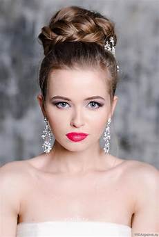 Knot Bridal Hairstyles by 30 Top Knot Bun Wedding Hairstyles That Will Inspire With Knot Bridal Hairstyles