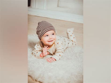 Study reveals babies talk more around man-made objects than natural ones