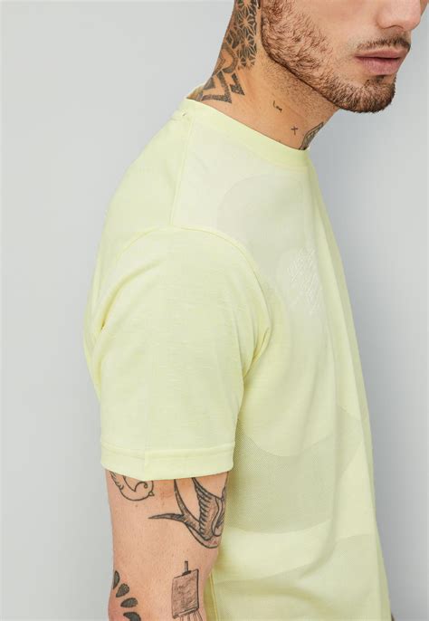 Buy Men Printed Slim Fit Active Sports T-shirt Online at just Rs. 699.0 ...