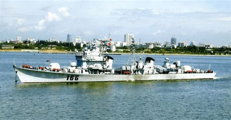 老舰归来！中国海军168“广州”舰4年改装完成，成为“大号054A”|导弹驱逐舰|中国海军|施基利_新浪新闻