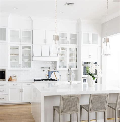 The Timeless Appeal of White Kitchens - Design Tips for A Classic Look