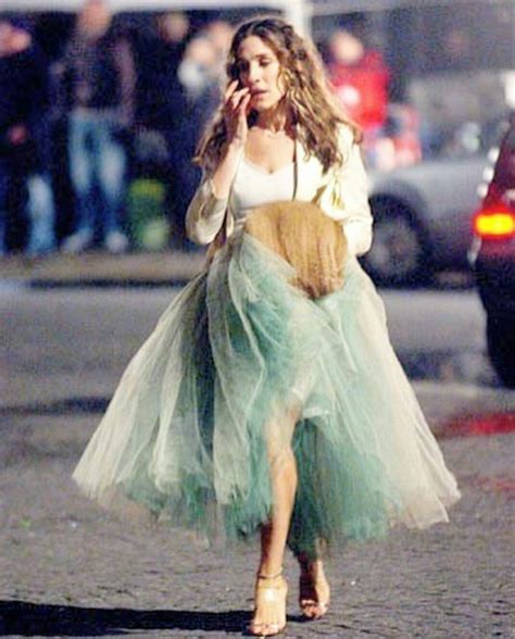 White Ruffle Skirt Outfit, Tulle Skirt, Carrie Bradshaw Outfits ...