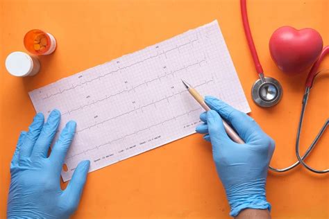 ECG Test in Hindi (ईसीजी टेस्ट): क्या है, प्रकार, लाभ तैयारी और सीमाएं