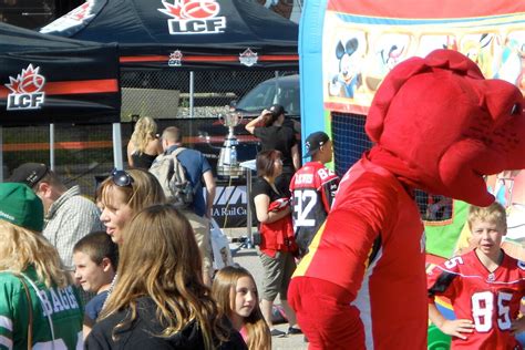 Canadian Football League 的图像结果