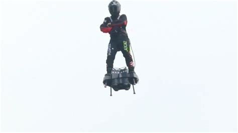 空中滑板 的图像结果