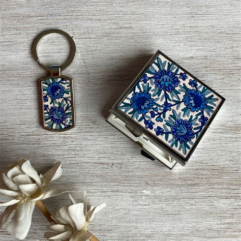 Gift Pack – Pill Box And Key Ring - Kashida – Baro Market