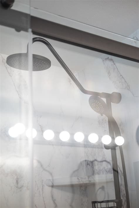 Walk-In Shower Replacement 的图像结果