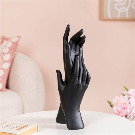 Showpiece - Unique Showcase Items for Living & Bed Room | Nestasia