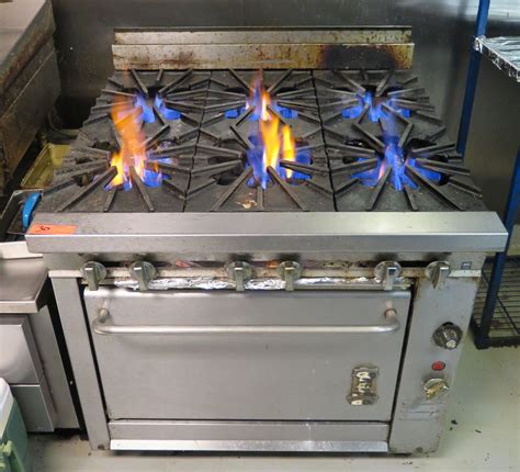 Montague 6-Burner Gas Range & Oven (pick up 9/18)