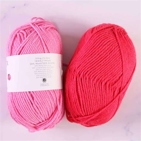 What Is Aran Yarn, Guide to Weight and Uses | TREASURIE