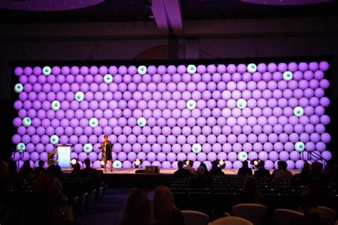 Conference Stage Backdrop Design 的图像结果